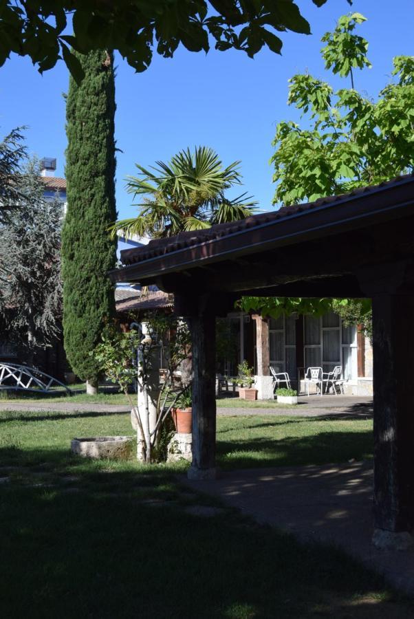 Hotel Las Casitas Del Jardin Tudela de Duero Bagian luar foto